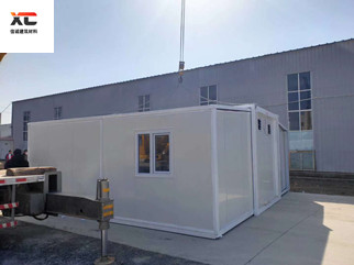 雙翼折疊活動房一變?nèi)p翼折疊房經(jīng)濟(jì)環(huán)?；顒臃? width=